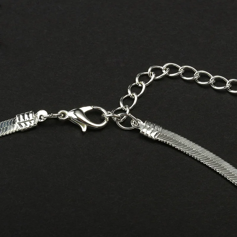 

New flat snake bone chain bare chain simplecollar short clavicle blade chain men and women jewelry