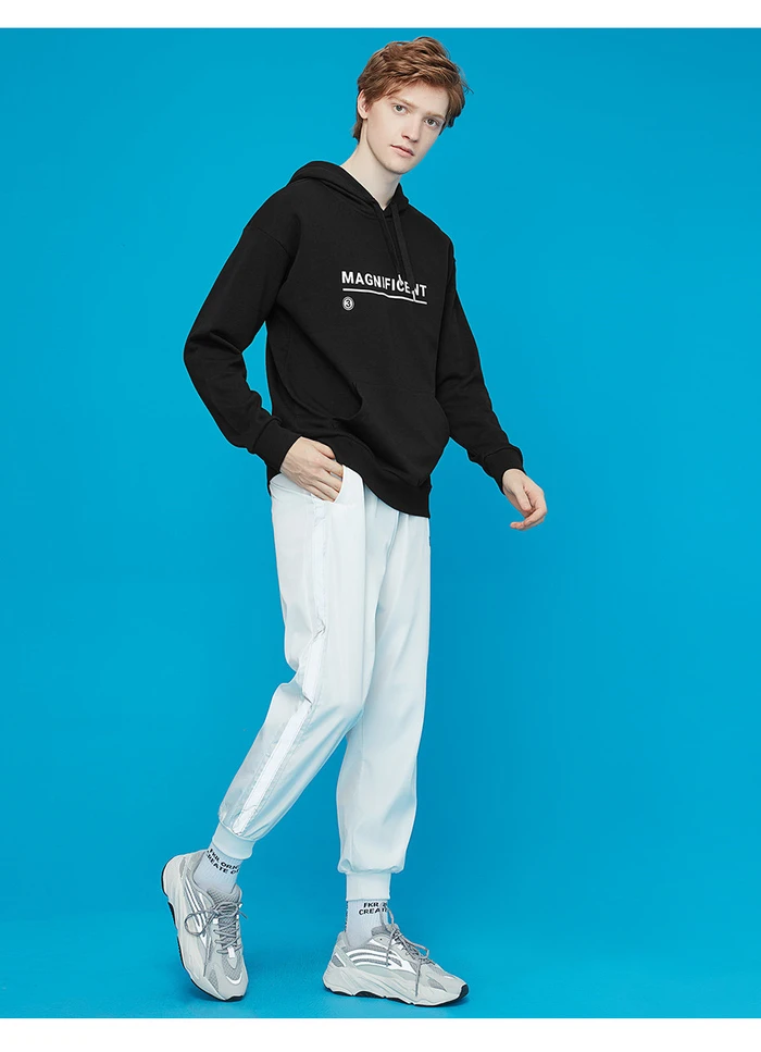 Giordano мужской свитшот кенгуру с капюшоном и небольшим печатным лого на передней части, данная модель имеет несколько цветовых решений