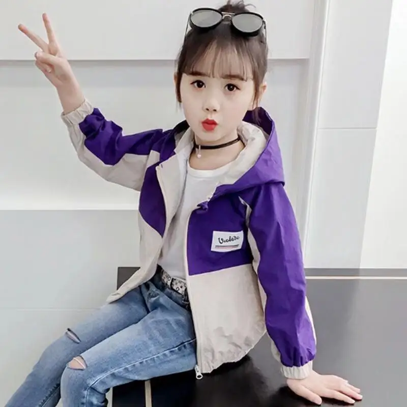 Весенняя куртка для девочек пальто с капюшоном Лоскутная тонкая одежда узором