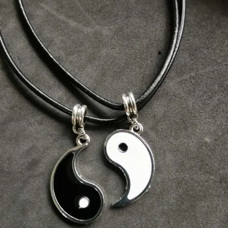 Yin Yang Yinyang ожерелья для женщин кожа 2 Подвески поделиться Белый Черный Дружба Пара