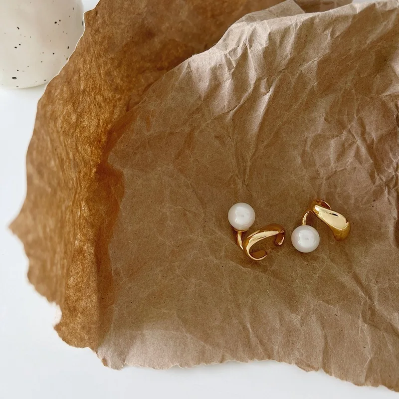 Серьги-каффы женские корейские изгибающиеся с искусственным жемчугом винтажные