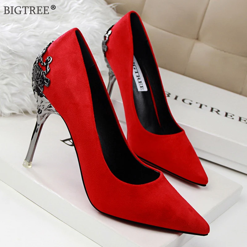 Женские туфли на высоком каблуке с резным металлическим каблуком Сезон