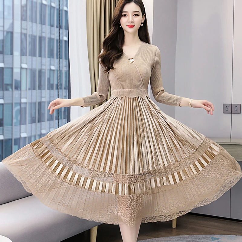 

Fashion Black Lace Slim Long Sleeve Pleated Dress Womens Hollow V-neck Retro French Style Dress 2021 New Female Party Vestidos