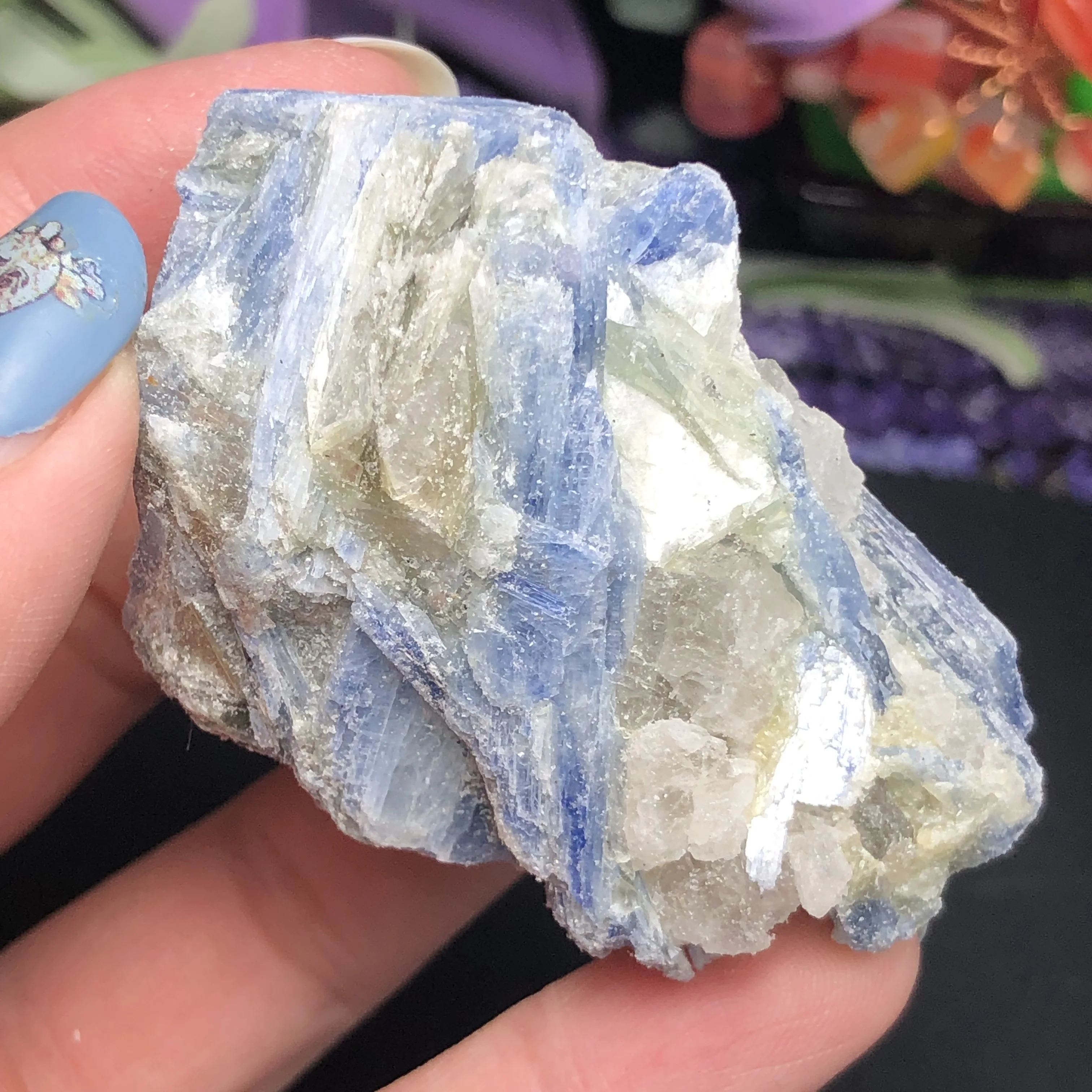 Натуральный кианит грубый камень кластер образец Кристальные камни