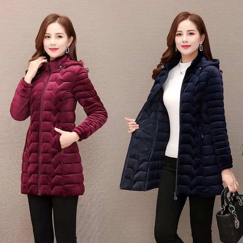 Зимняя теплая женская куртка из хлопка с золотым бархатным утеплителем длинная