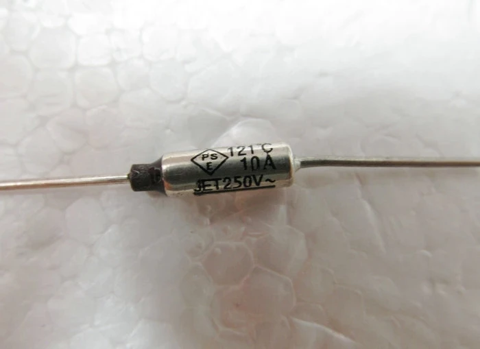 

4 / Four Pieces 121 Degree Thermal Fuse 121 C SEFUSE Cutoffs SF119E 250V 10A , New