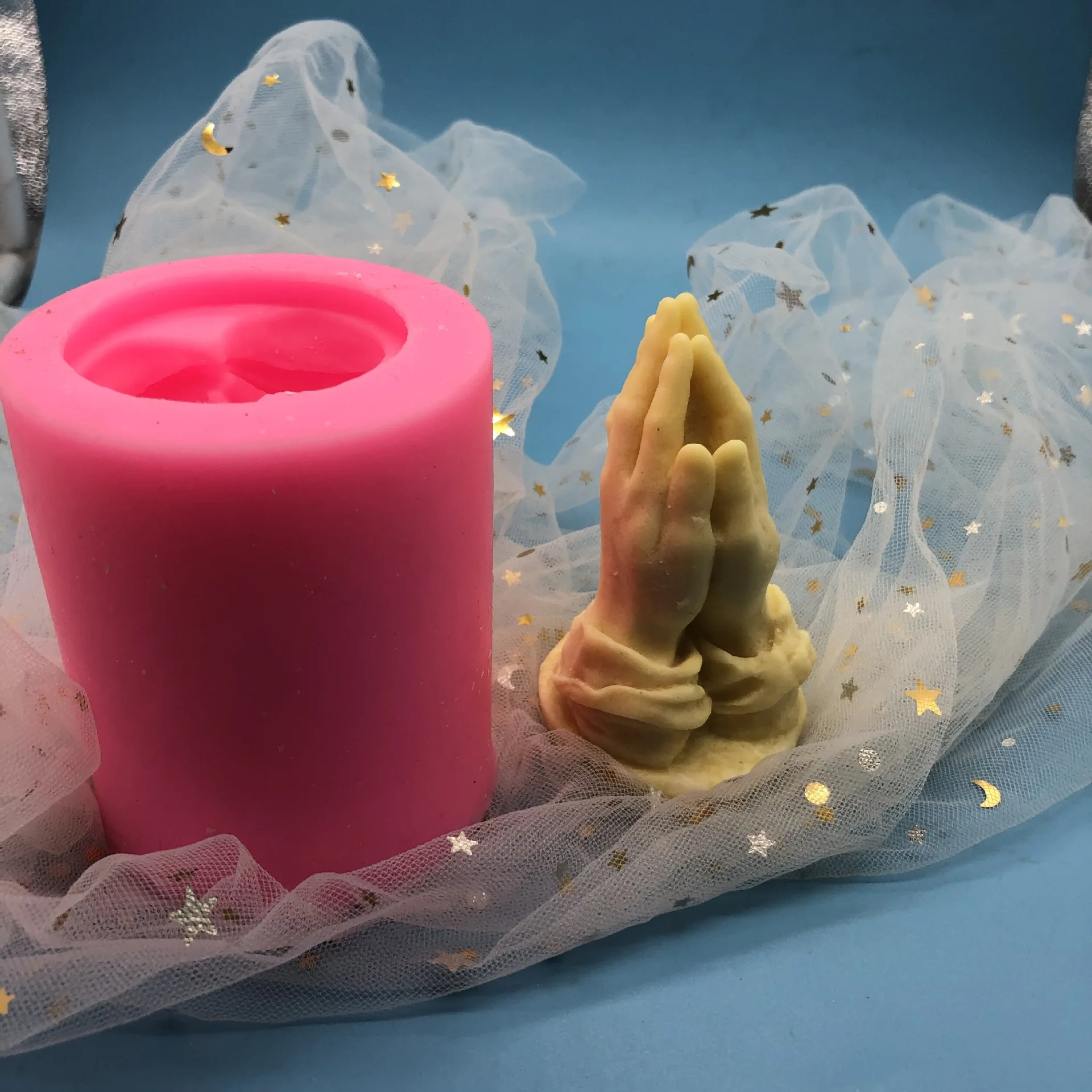 

2021 Hands Prayer Silicone Mold Cake Baking Mold DIY Candle Aromatherapy Gypsum Decorative Mold Candle Making Mold