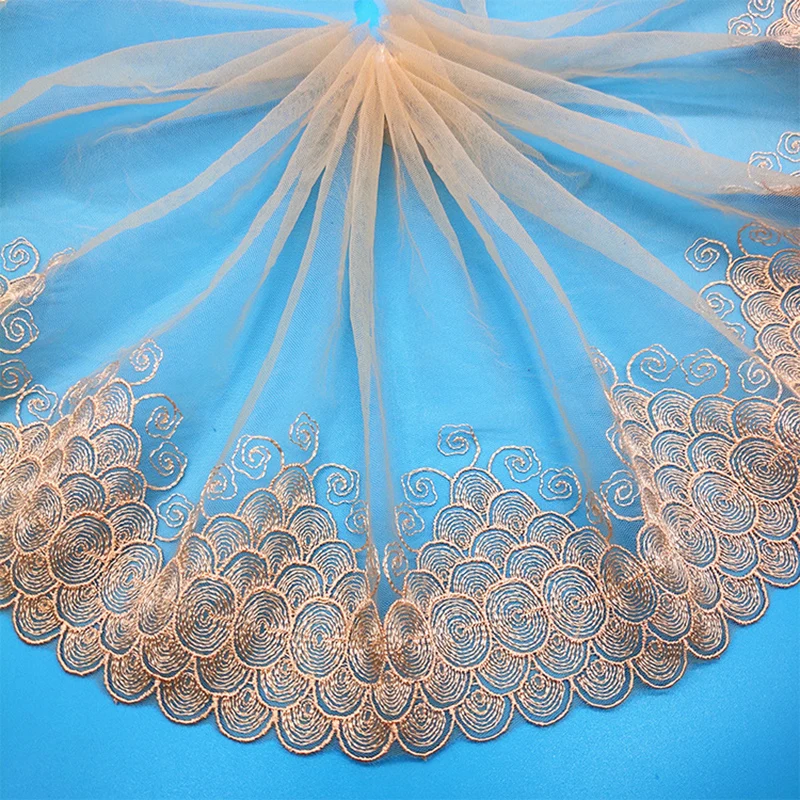 Бежевое кружево вышивка полиэфирная пряжа ручная работа женская одежда