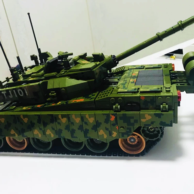 

Army Soldier Figures Man Weapon WW2 Military German King Tiger Tank Model Building Blocks Bricks Tank Toys For Boy Children Gift