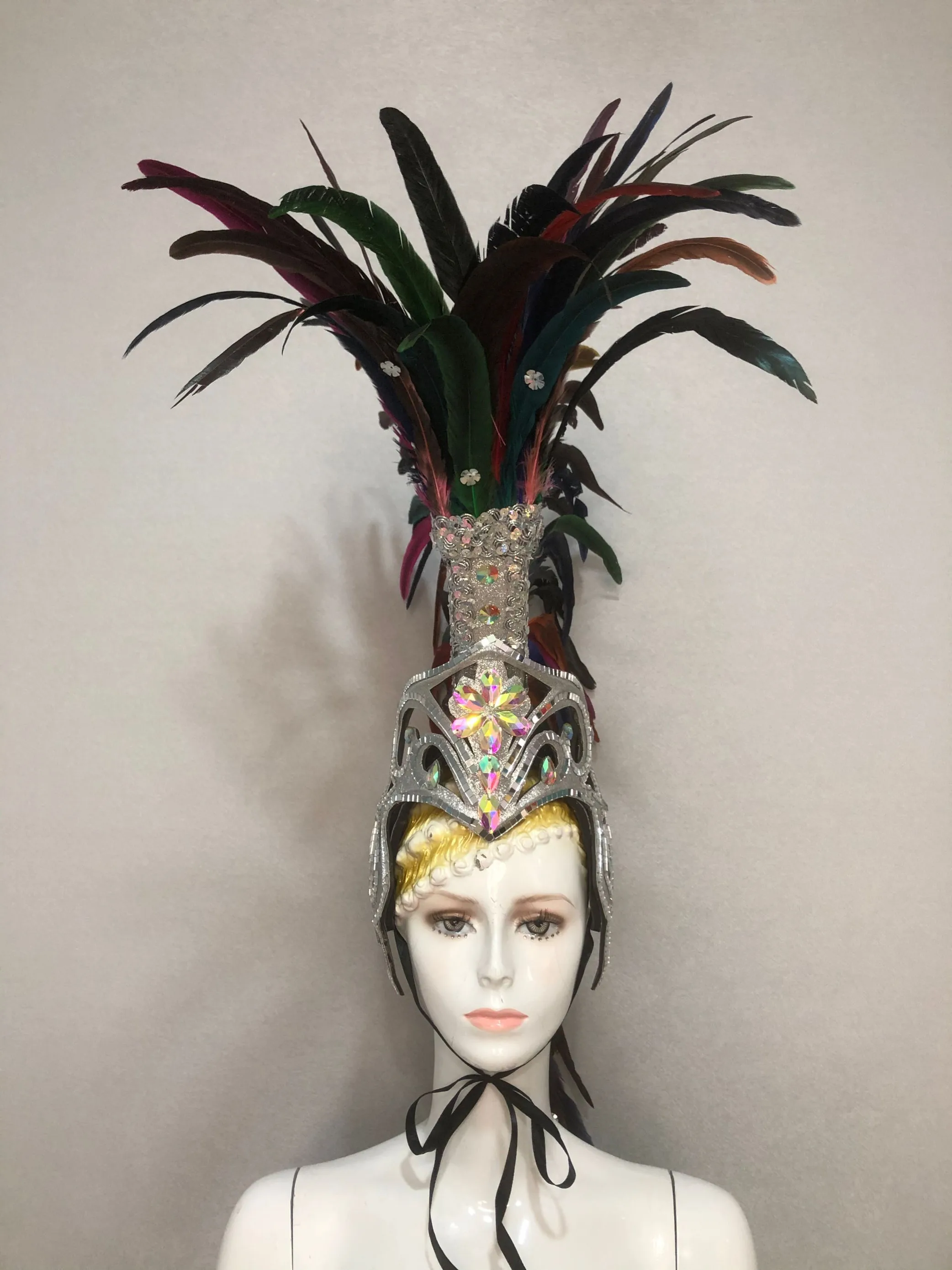 Модный и изысканный головной убор с перьями для танца самбы карнавала Хэллоуина