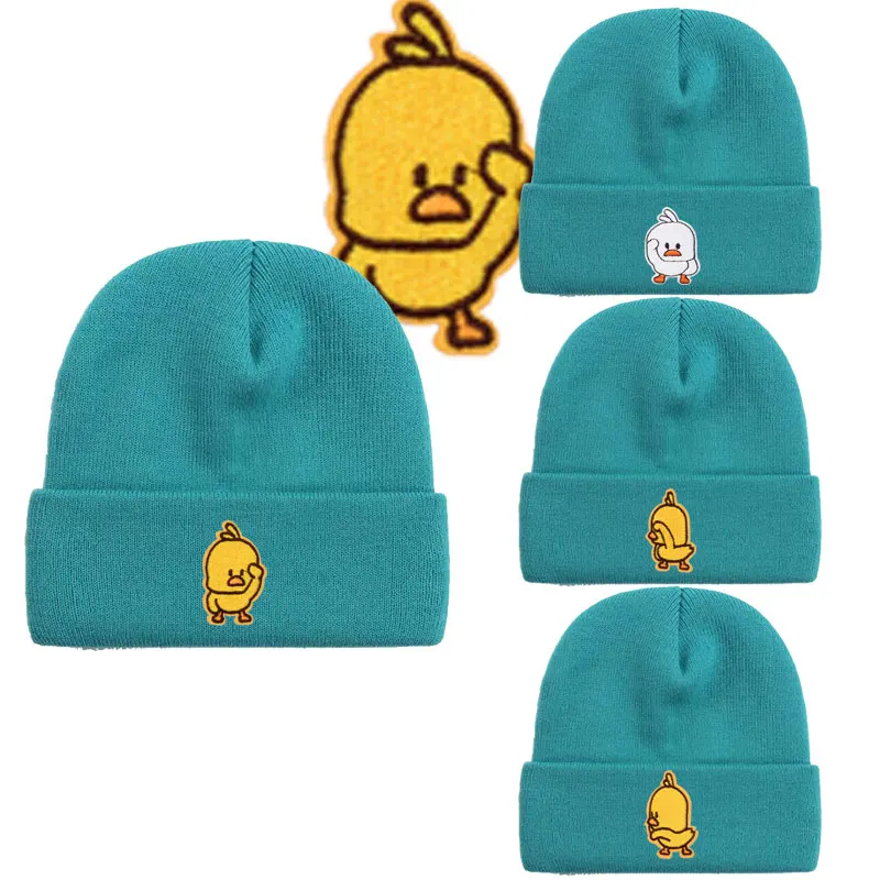 

Новинка 2021, Шапка-бини с маленькой желтой уткой, женские и мужские зимние уличные шляпы для вечерние, модные шапки в стиле хип-хоп с манжетам...