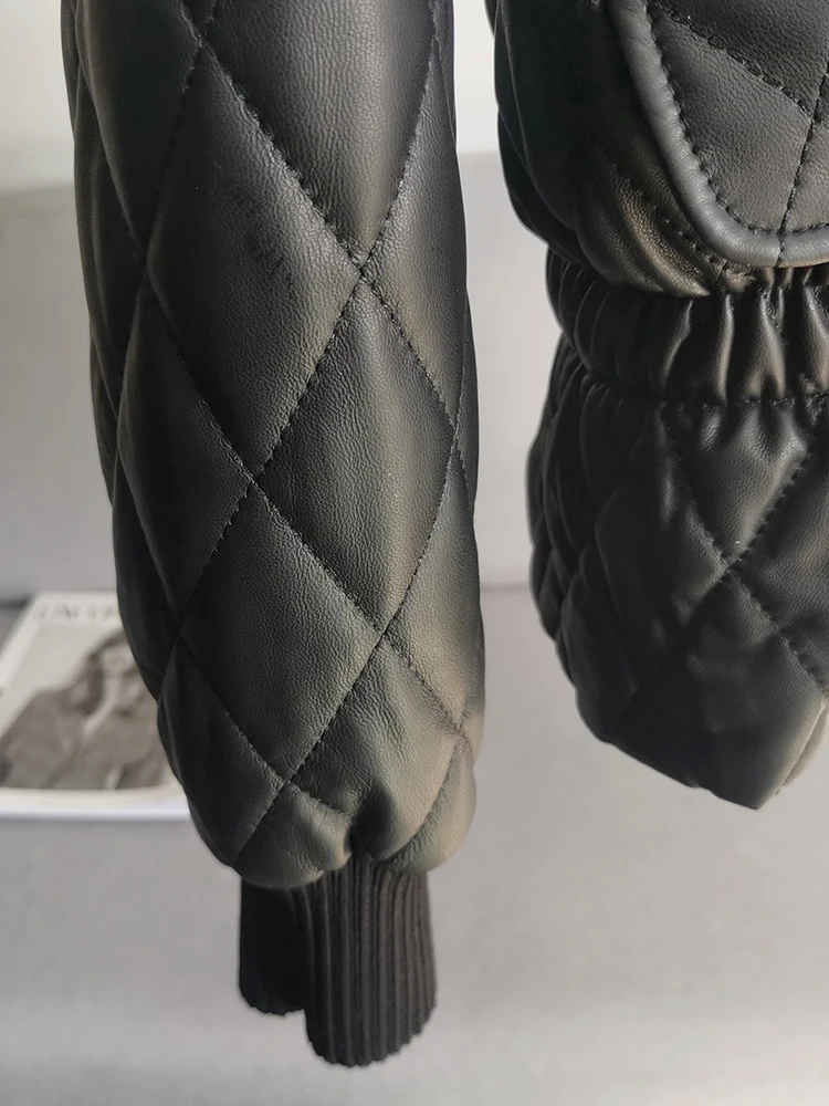 

Leather down jacket women's short winter 2020 new Haining fur coat sheep fur coat loose Mink Collar