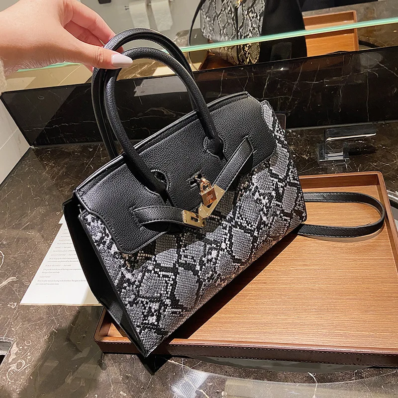 

bags for women 2021 shippinghandbags for Single shoulder bag womenMs snakeskin handbag
