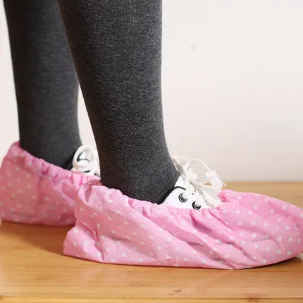

1Pairs Fashion Women Shoes Cover Non-woven Fabric Convenient Dust-proof Home Cleaning Shoes Covers on Carpet and Floors