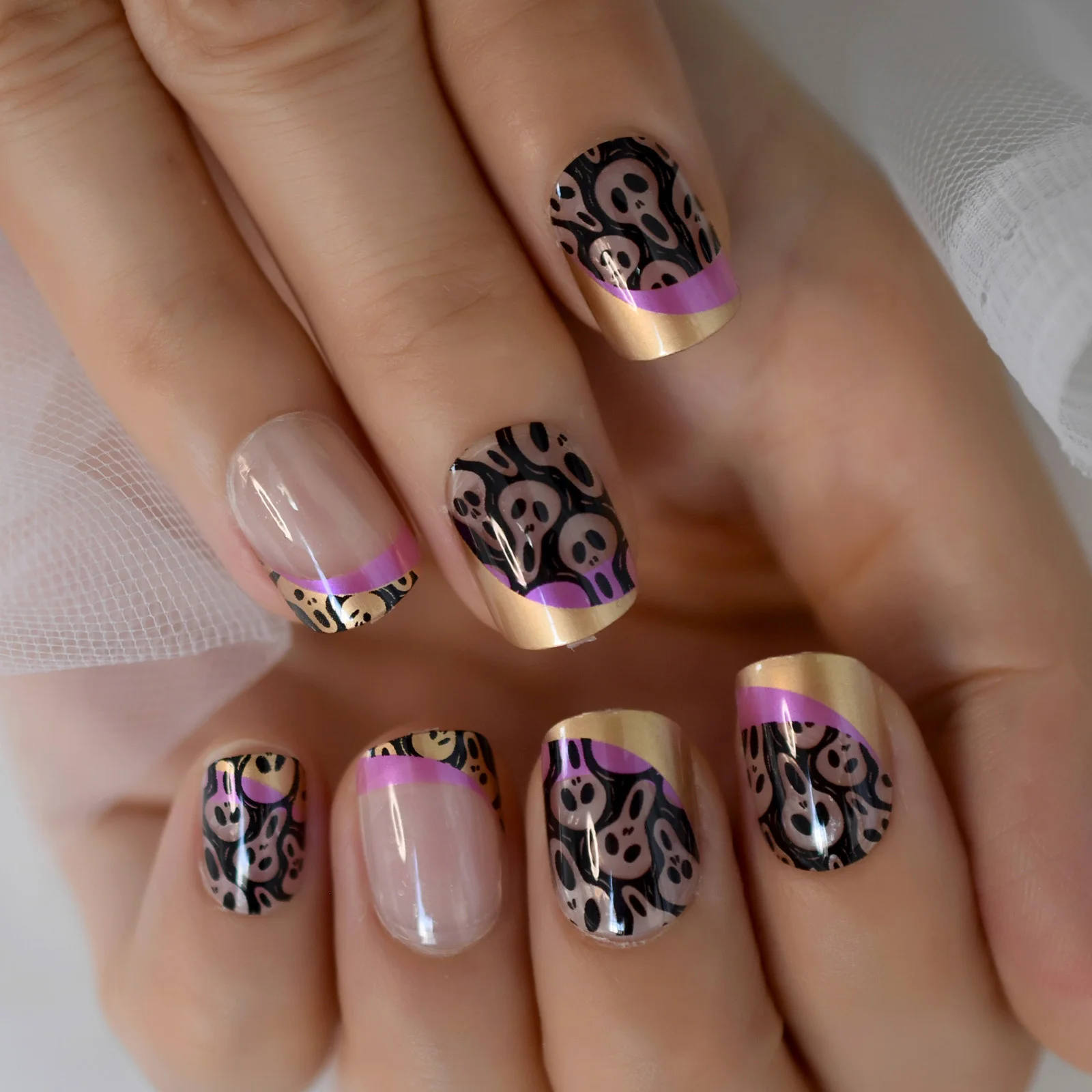 

The Scream Ghost Ccreaming Medium Short Squoval Press On Nail 2021 Pre Designs Supplies For Professionals Gels Fingernail Tips