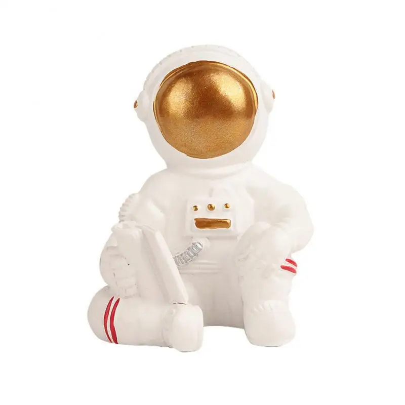 

Настенные крючки в форме астронавта