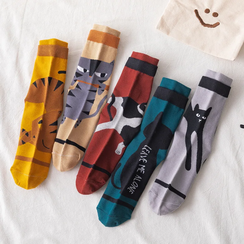 

5 Pairs New Autumn and Winter Korean Harajuku Cartoon Designer Socks Christmas Gifts Kawaii Cute Cat Fun Socks Women Cotton