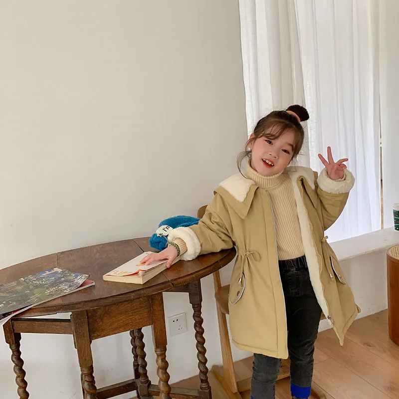 

Winter 2020 new children's wear girls' big Lapel waist windbreaker Korean version Plush thickened coat 2-58