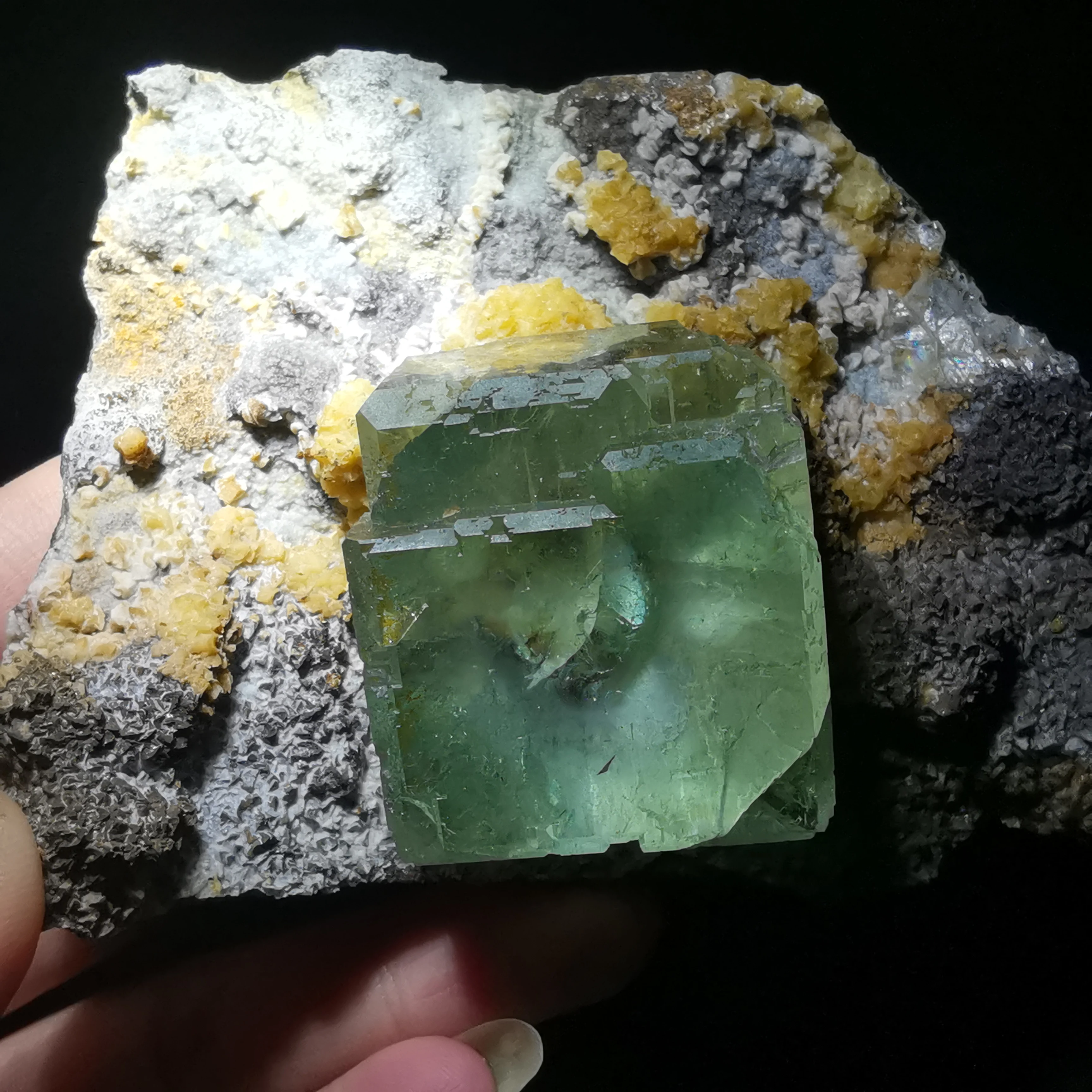 

267.6gNatural rare large single grain green fluorite crystal quartz mineral healing energy stone decorative specimen