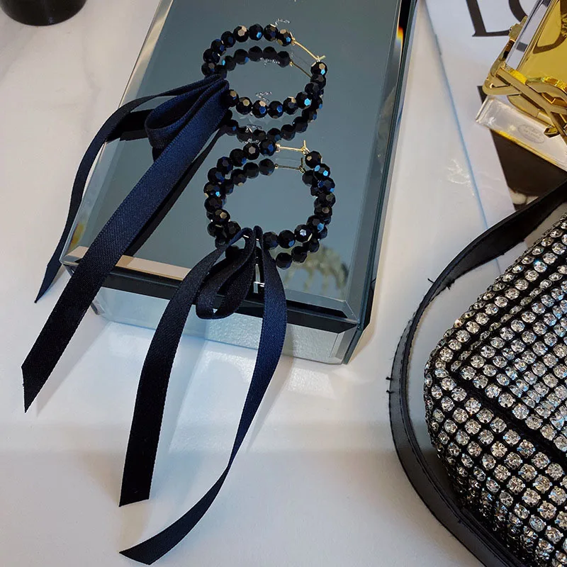 

2021 New Women Korean Temperament Black Crystal Earrings Contracted Long Ribbon Drop Earrings Geometric Circular Modelling