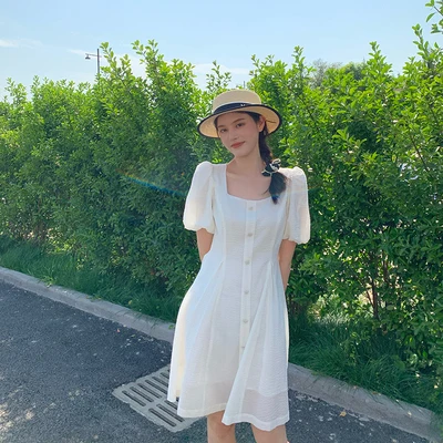

Dress Women's Retro Square Neck Embossed Thin Puff Sleeve Dress All-match waist A-line skirt Slim fit