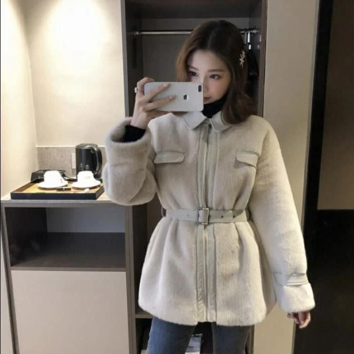 Куртка женская из искусственной кожи составного кроя с поясом Зимняя |