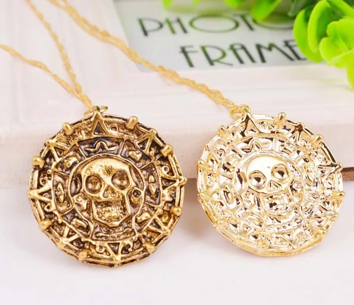 

Vintage Pirates of The Caribbean Aztec Skull Necklace Circular Pendant Neck Chain for Men 2021 Jewelry Metal Accessories