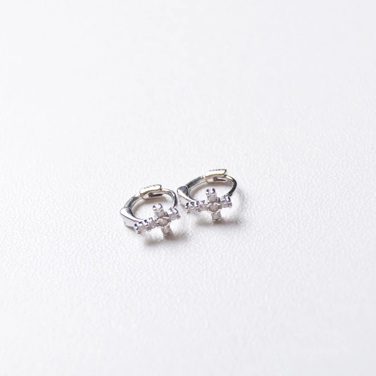 Серьги из стерлингового серебра 925 пробы, модные серьги из циркона, крест, кость, Пряжка для ушей, милые дикие тренды, дикие женские ювелирные украшения для ушей
