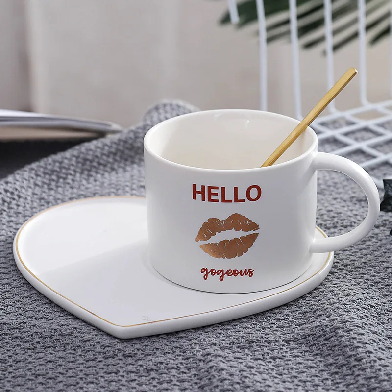 Чашка керамическая в скандинавском стиле кружка с розовым сердцем креативная