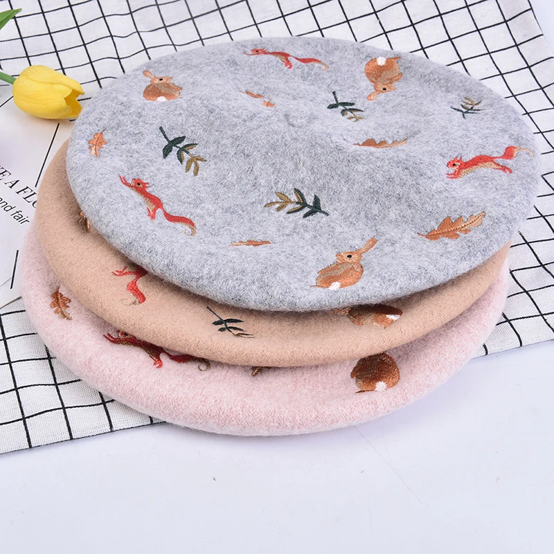 Korean Autumn And Winter New Rabbit Squirrel Leaves Embroidered Wool Wool Beret Artist Hat Wool Hat