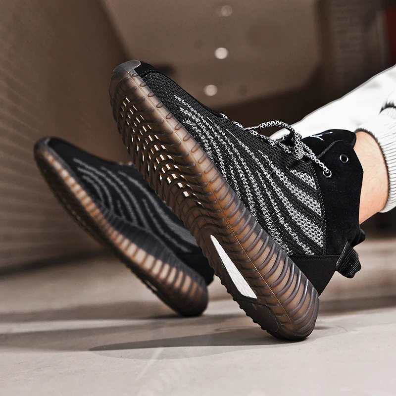 

Spring 2021 fashion trend striped men's basketball shoes