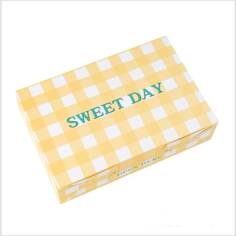 

15pcs Hot INS Style Yellow Plaid Sweet Candy Box Snow Flakes Yolk Cake Nougat Packaging Box DIY Dessert Gift Paper Box