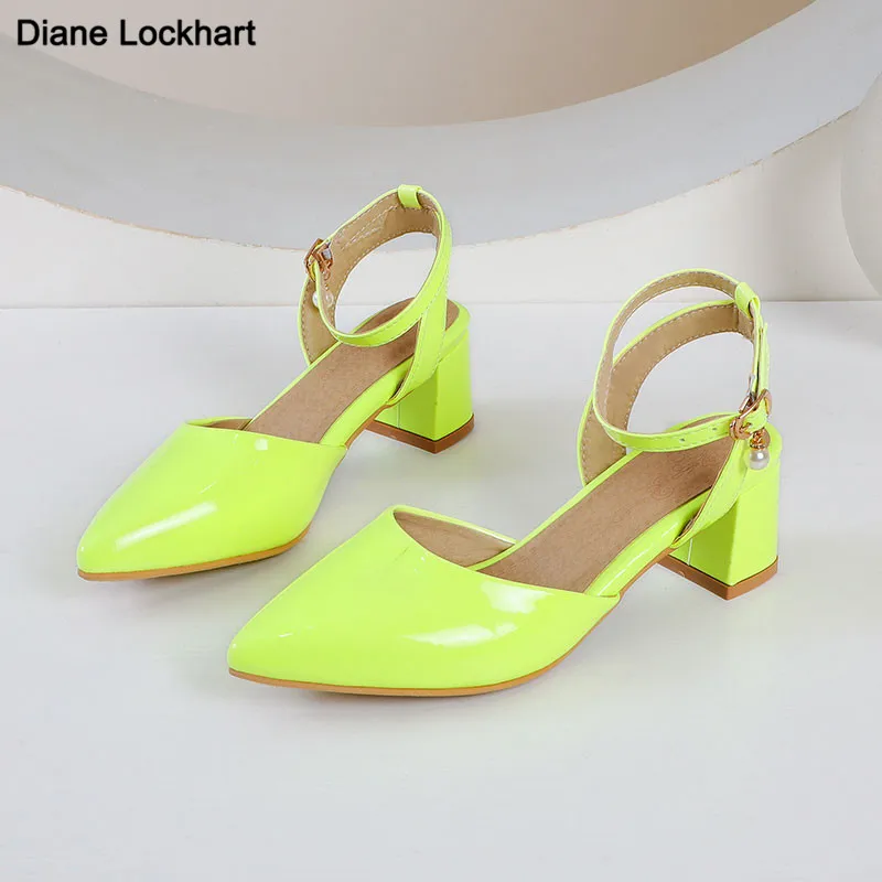 Сандалии на высоком каблуке с острым носком и ремешком щиколотке | Обувь