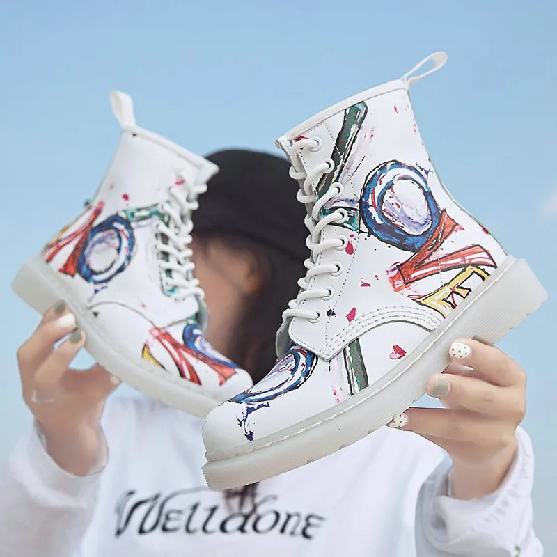 Ботинки martin; женские Ботинки martin из натуральной кожи в английском стиле с граффити; высокие ботинки; тонкие ботинки на низком каблуке с толстой подошвой