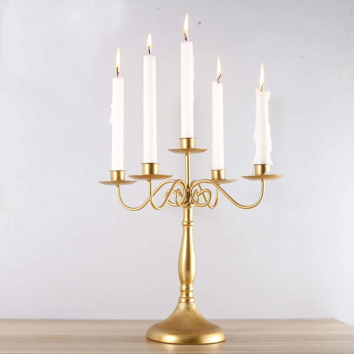

Iron Candle Holder Candlesticks for Candles Lantern Wedding Centerpieces Home Decoration Christmas Dining Table Ornaments