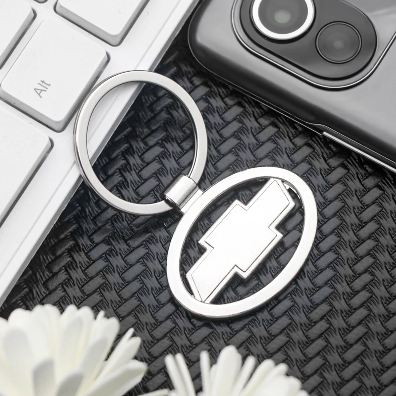 

1pc High Quality Zinc Alloy Universal Keychains Car Metal Logo Key Rings For Chevrolet Cruze Captiva Lacetti Aveo Niva Trax Onix