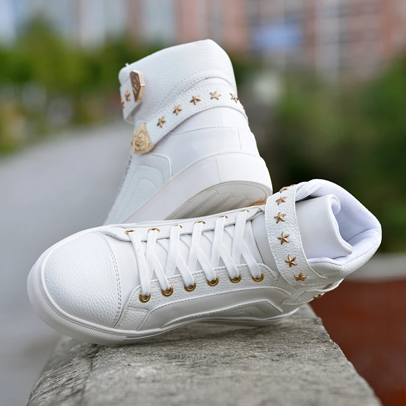 

Retro High Top Brogue Men's Casual Shoes Fashion Brand PU Red Men Shoes Design Solid Tenacity Comfortable Big Size EU38-46