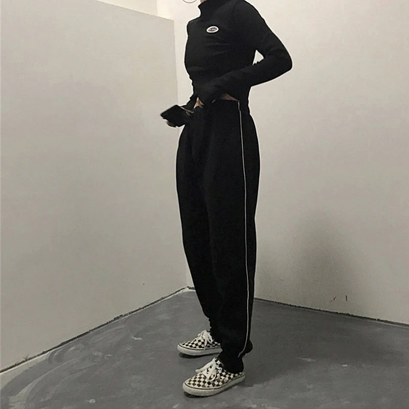 Теплые спортивные штаны для женщин зимние корейские утепленные с полосками