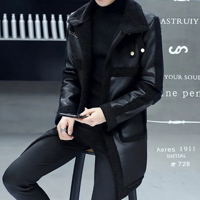 Модное мужское пальто средней длины из искусственной кожи с флисовой подкладкой