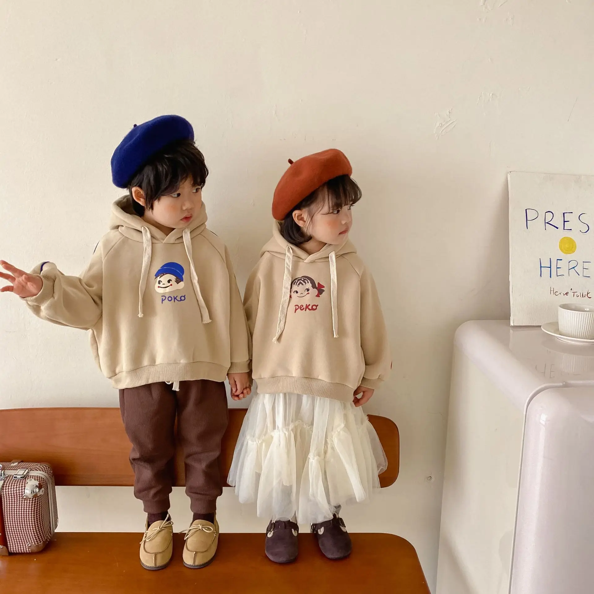 

Детские толстовки для малышей осень-зима 2021 Корейский Бархатный свитшот с капюшоном для мальчиков и девочек детские пуловеры с принтом дет...