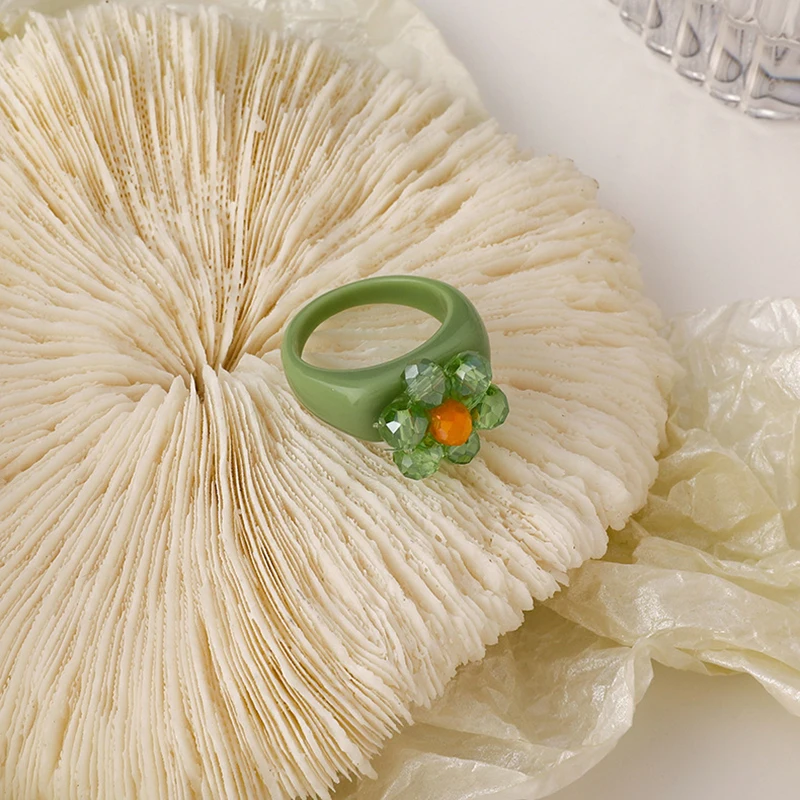 

2021 New Trendy Colorful Flower Acrylic Resin Rings for Women Girls Irregular Square Chunky Rings Korea Flower Jewelry Gift