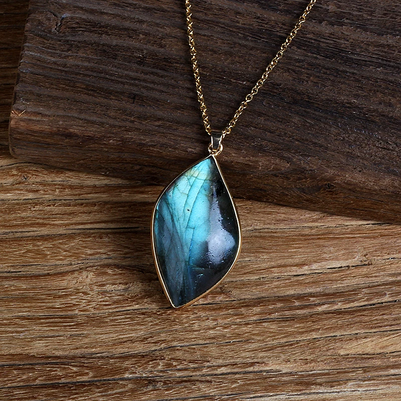 

Fashion Natural Labradorite Necklaces & Pendants S Shaped Sunlight Energy Stone Female Moonstone Necklace Women Jewelry Dropship