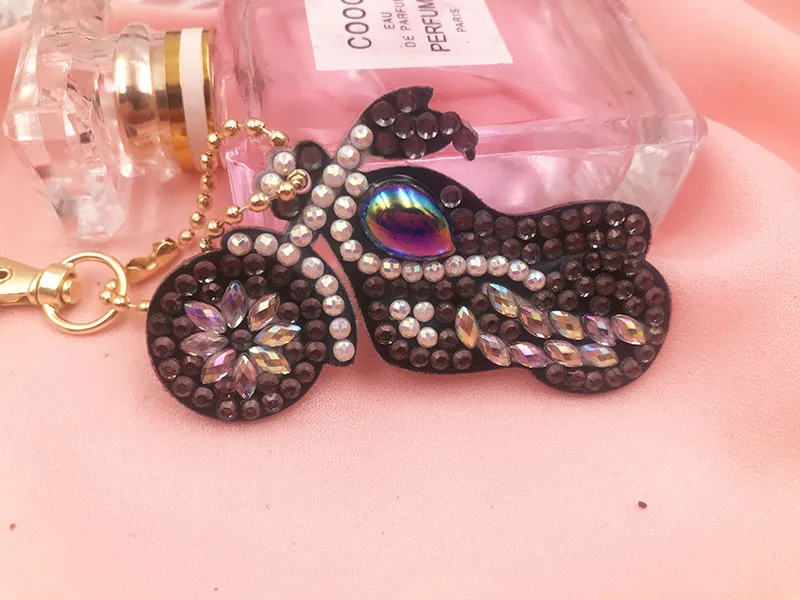 

Набор для алмазной вышивки «сделай сам», цепочка для ключей с отдельным мотоциклетным рисунком, двусторонний кулон в подарок