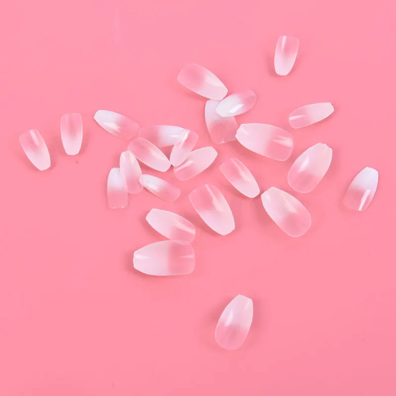 Градиент Омбре розового светло бежевого цвета белое французкое столовое кресло