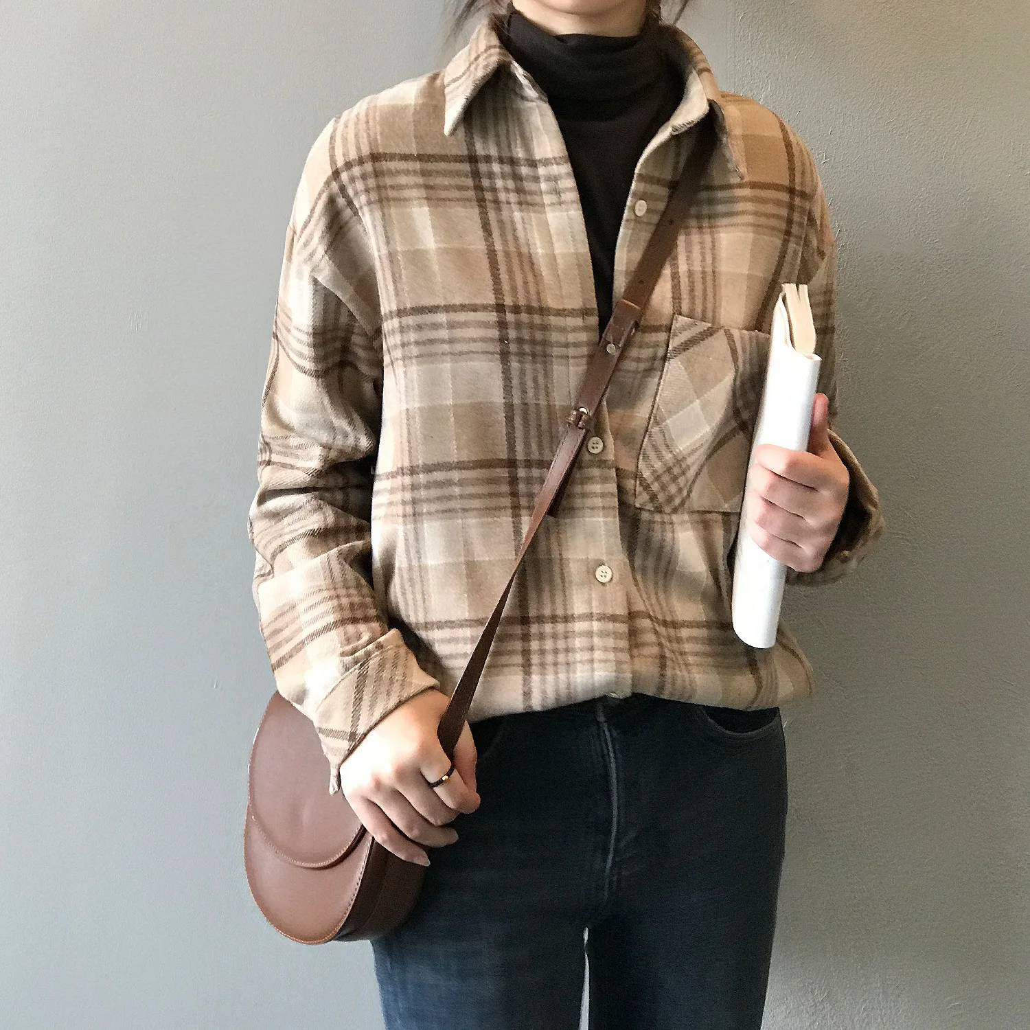

2021 Autumn New Thickened Plaid Shirt Women's Korean Long Sleeve Loose Warm Blouse Top 0675