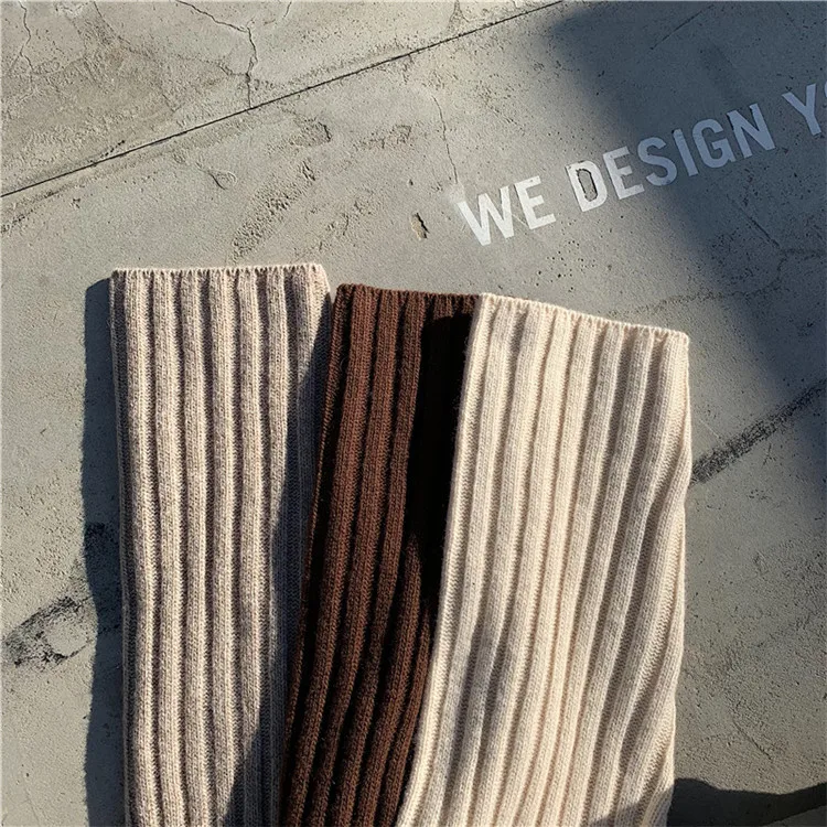 Женское трикотажное платье-свитер с высоким воротником и длинным рукавом |