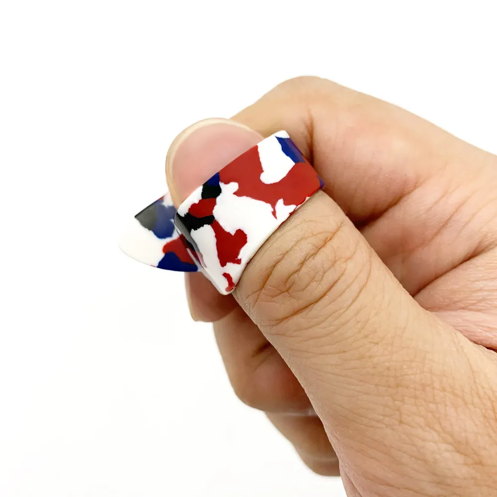 5 stücke daumen finger picks für akustische elektrische gitarre mit kunststoff lagerung box celluloid vermittler fingerpicks free global shi