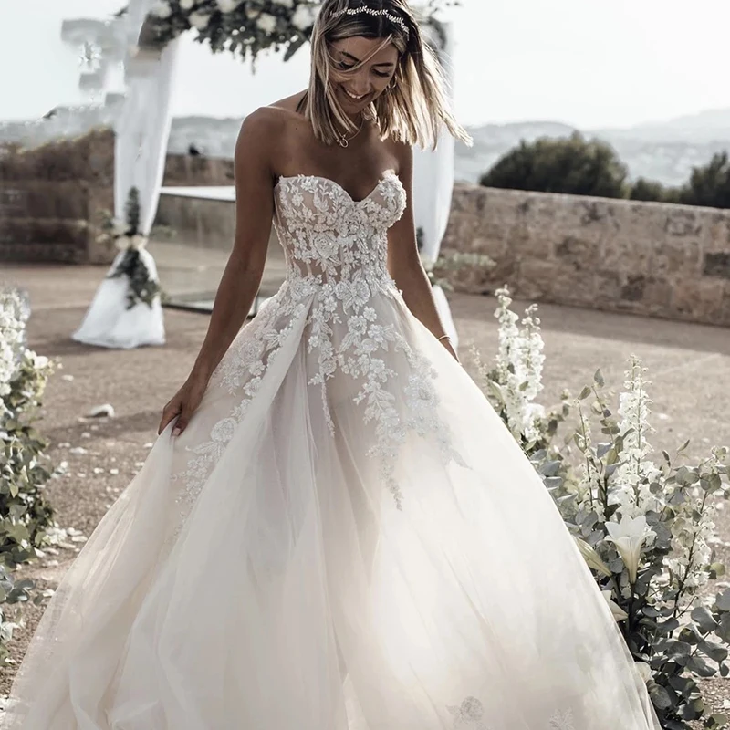 

Wedding dress Lace Wedding Dress Vintage V-Neck Sleeveless Tulle Bride Dress Pearl Elegant 3d Flowers Custom Made Floor Length