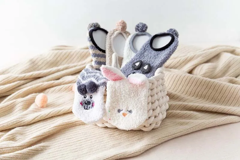 Теплые забавные носки из кораллового флиса с вышивкой Harajuku корейский красивый мультяшный носки-тапочки женские Divertidos креативные Sokken Chaussette