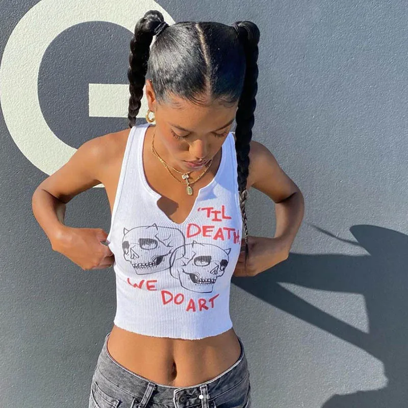 

Женский короткий топ без рукавов с V-образным вырезом и надписью